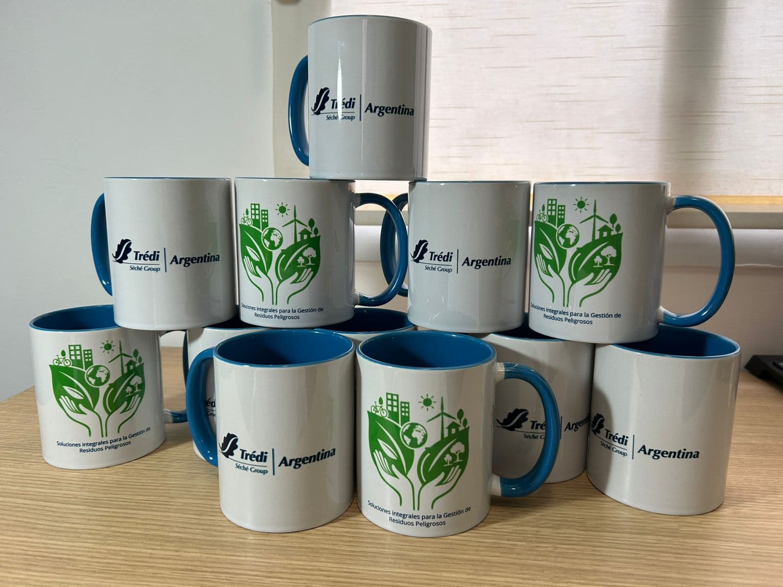 Taza personalizada color interior y asa vista 2